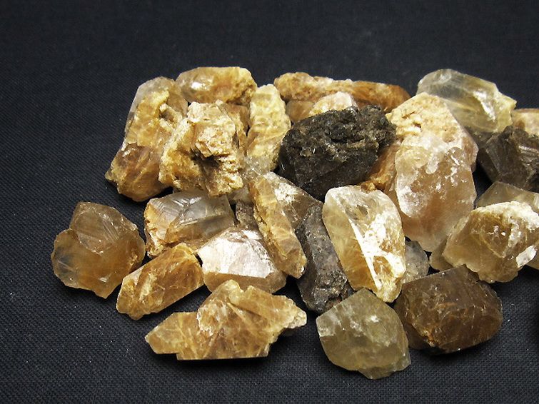 ルチル入り 水晶 原石 [t626-1661] 2枚目