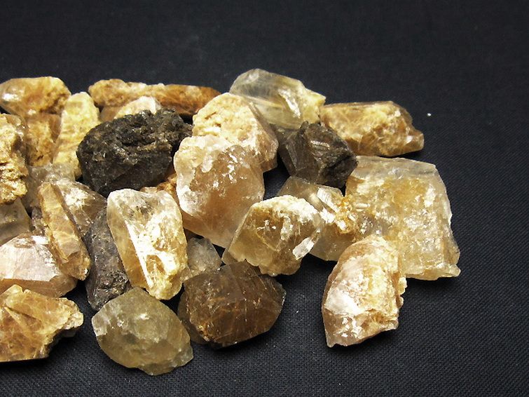 ルチル入り 水晶 原石 [t626-1661] 3枚目