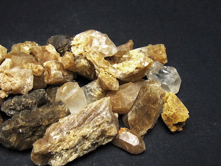 ルチル入り 水晶 原石 [t626-1664] 3枚目