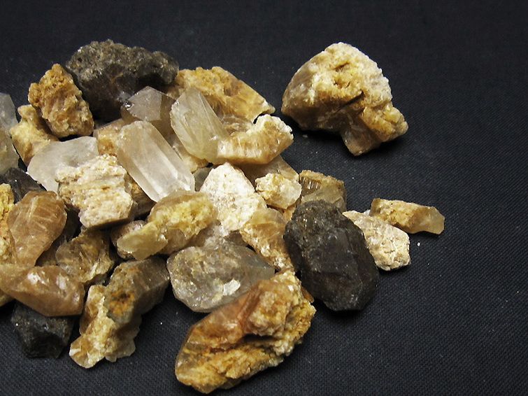 ルチル入り 水晶 原石 [t626-1678] 3枚目