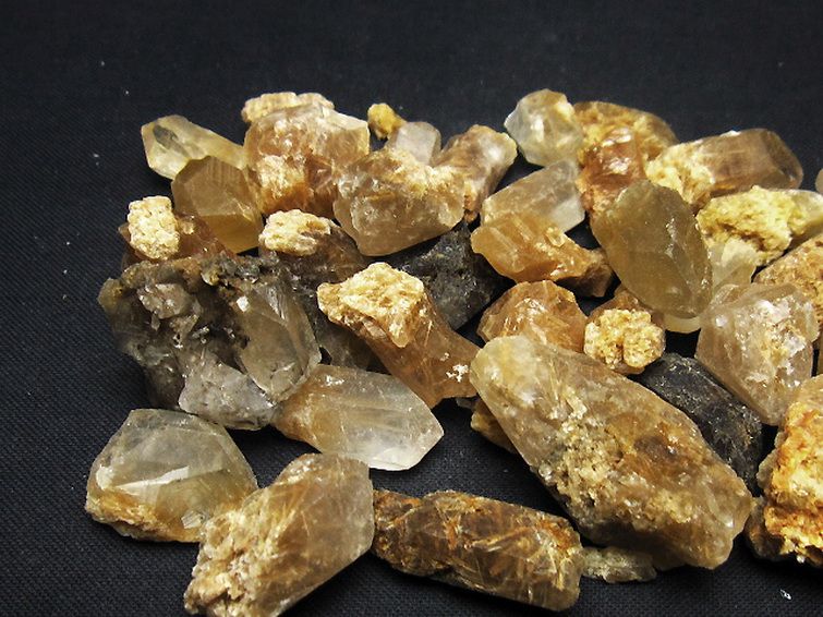 ルチル入り 水晶 原石 [t626-1681] 2枚目