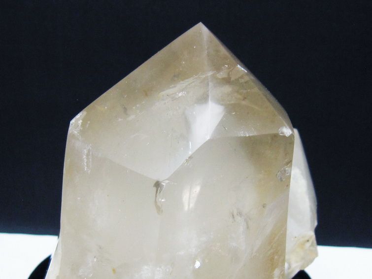 1.8Kg ファーデンクリスタル 水晶 六角柱 [t627-7058] 2枚目