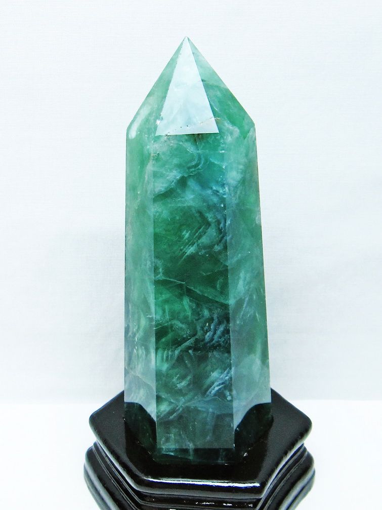 1.2Kg フローライト 六角柱[T634-5461] 1枚目