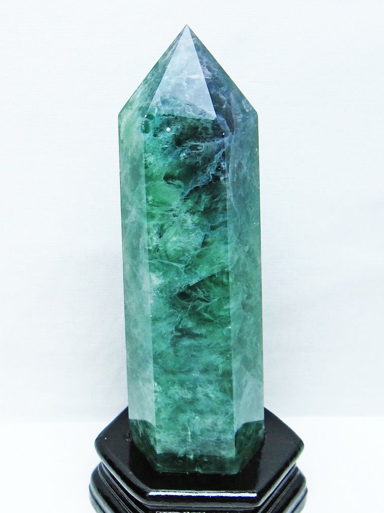 1.3Kg フローライト 六角柱[T634-5462] 1枚目