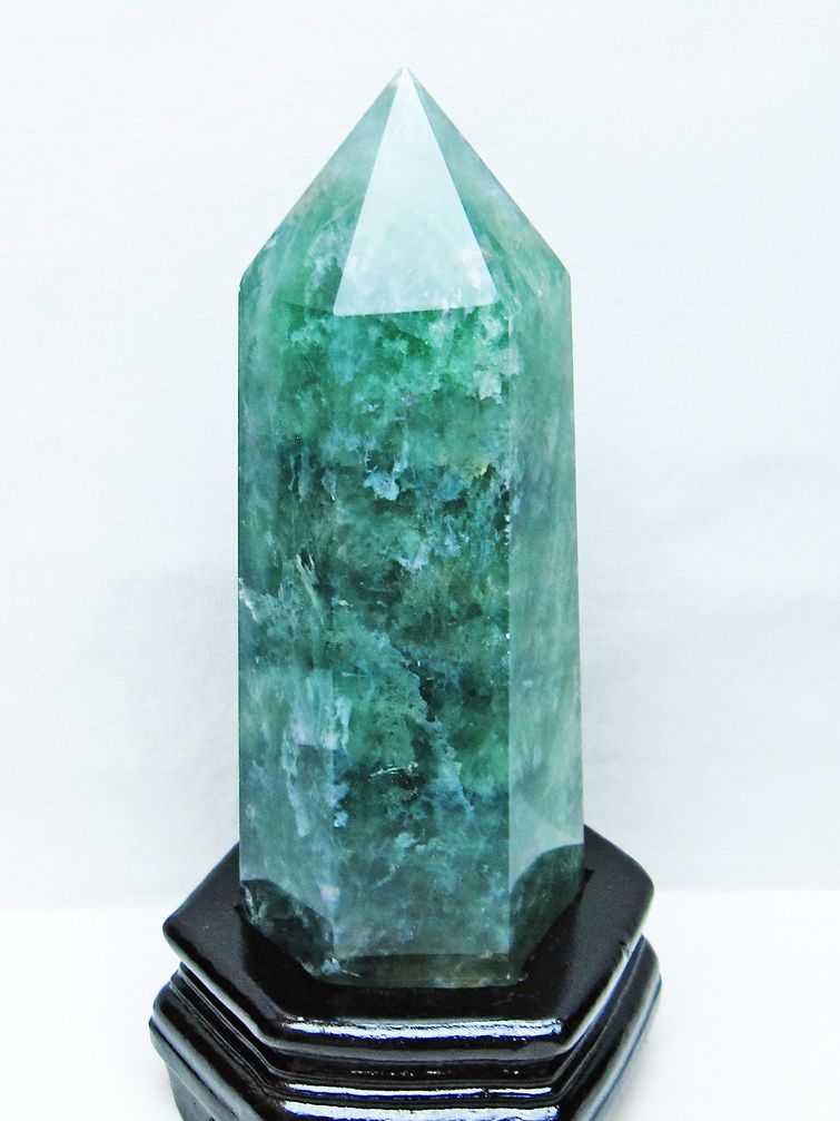 1.7Kg フローライト 六角柱[T634-5464] 1枚目