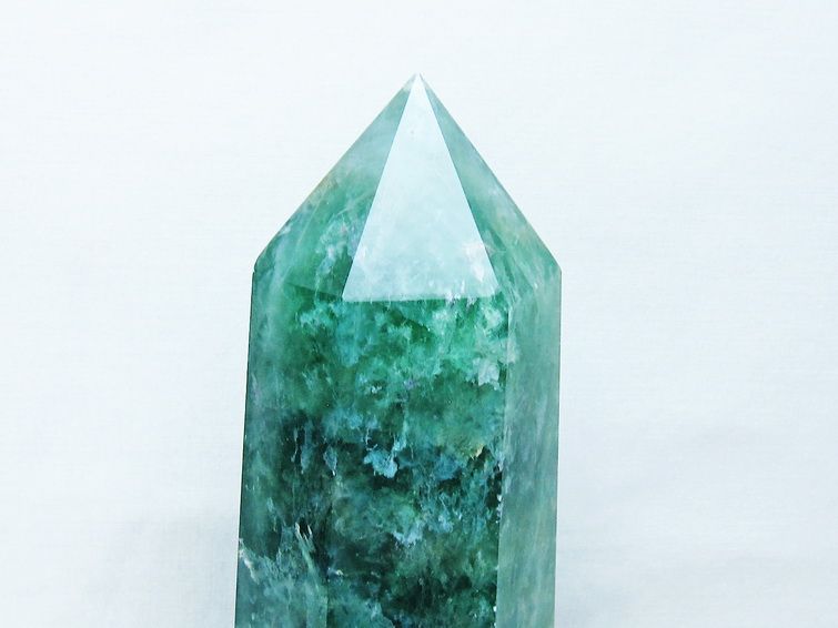 1.7Kg フローライト 六角柱[T634-5464] 2枚目