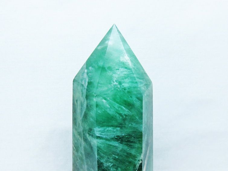 1.6Kg フローライト 六角柱[T634-5489] 3枚目