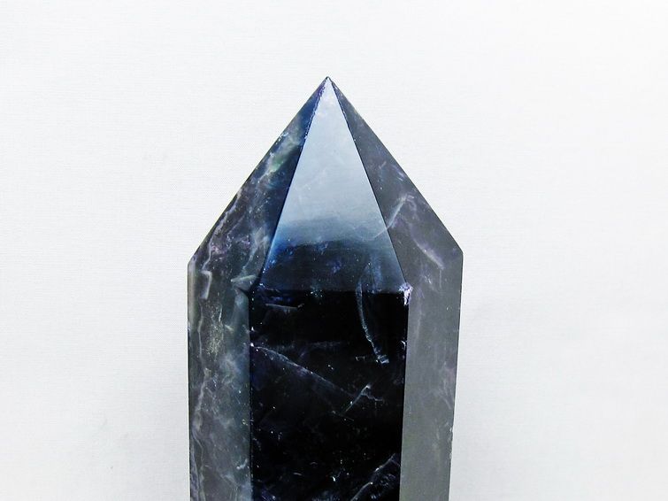 1.9Kg フローライト 六角柱 [t634-5577] 3枚目