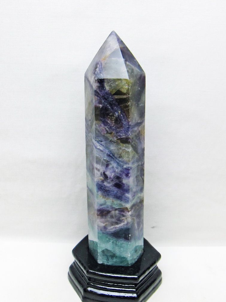 1.3Kg フローライト 六角柱 [t634-5641] 1枚目