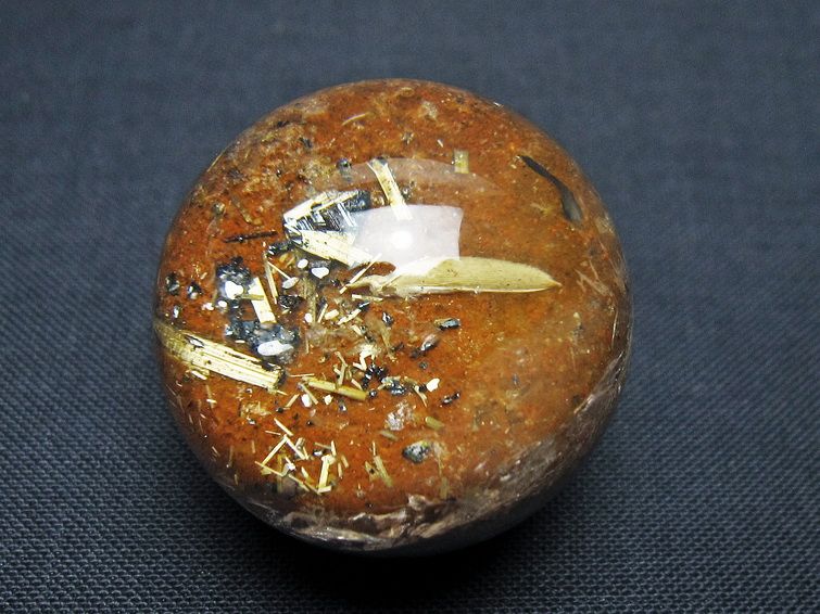 ゴールドタイチンルチル入り 水晶 丸玉 28mm [t637-4654] 2枚目