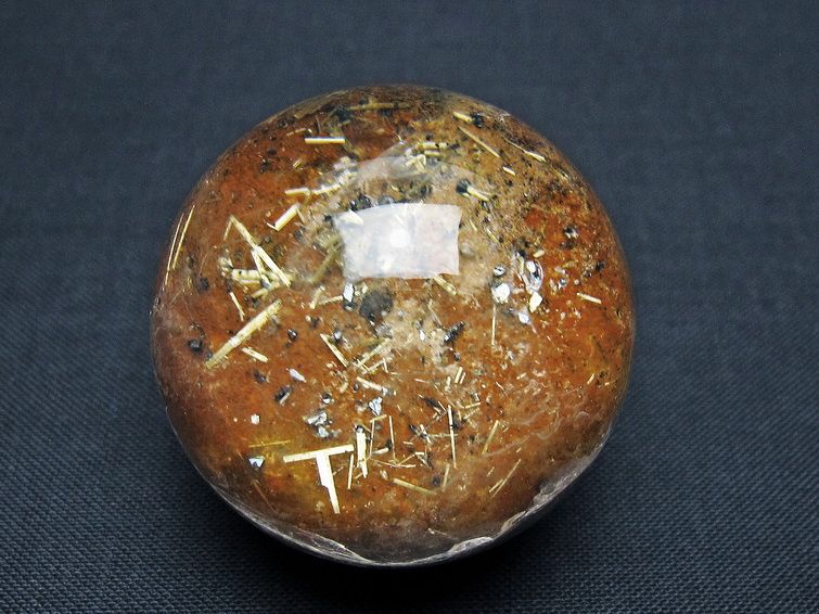 ゴールドタイチンルチル入り 水晶 丸玉 37mm [t637-4662] 2枚目