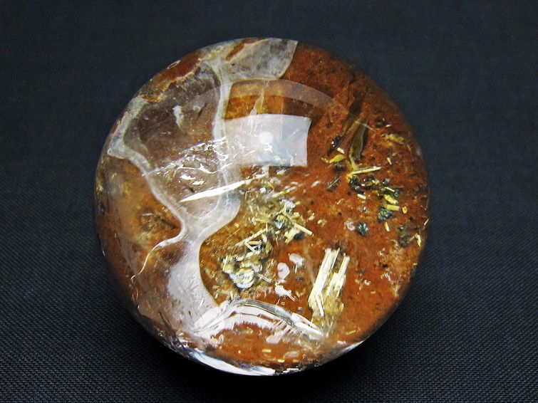 ゴールドタイチンルチル入り 水晶 丸玉 44mm [t637-4697] 2枚目