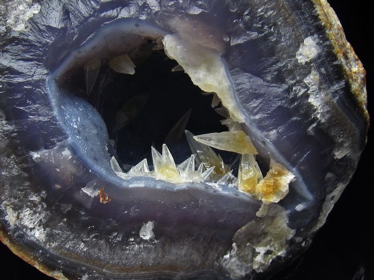 6.7Kg ブラジル産 アゲートドーム カルサイト共生[T640-1868] 2枚目