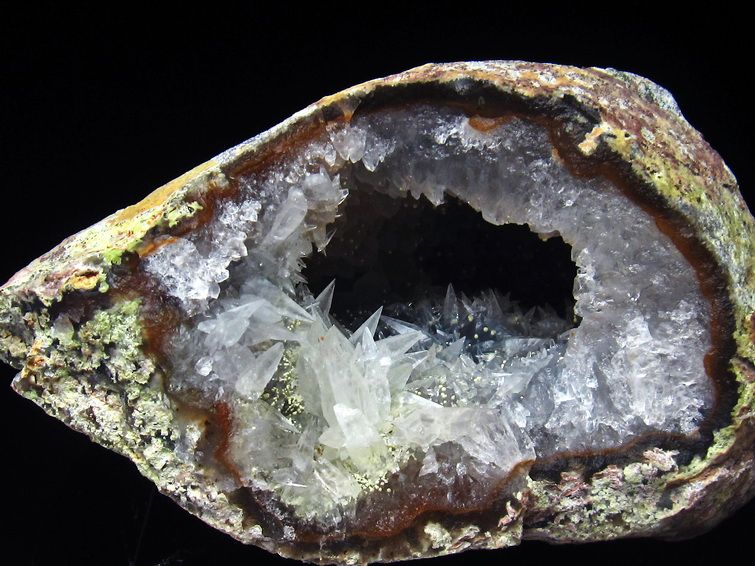 2.7Kg ブラジル産 アゲートドーム カルサイト共生[T640-1879] 2枚目