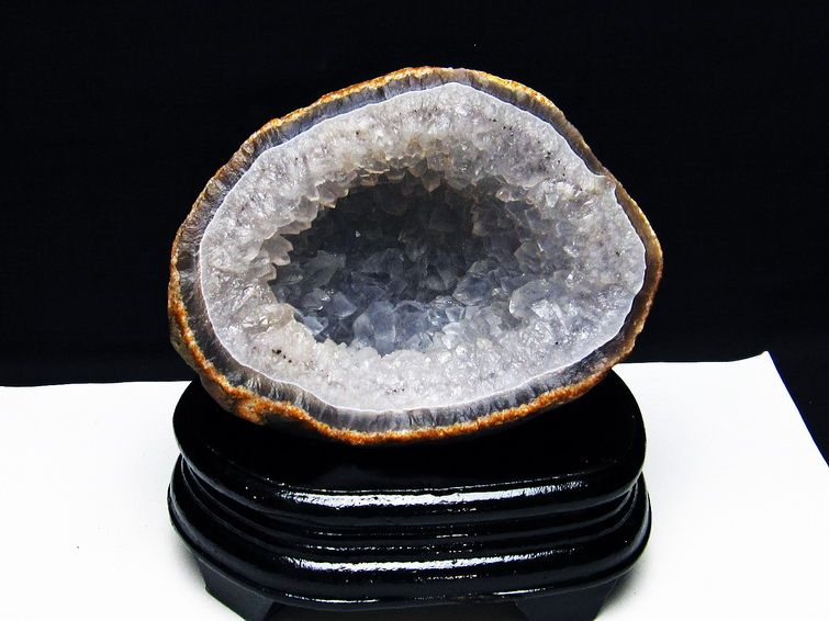 ウルグアイ産 アゲート水晶ドーム [t640-2100] 1枚目