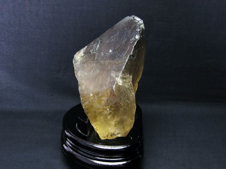 1.6Kg ライトニング水晶 原石[T641-1439] 1枚目
