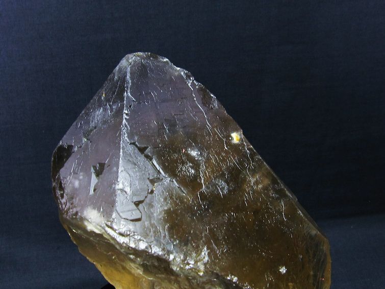 1.6Kg ライトニング水晶 原石[T641-1439] 2枚目