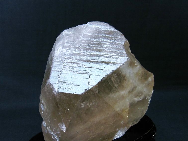 1.1Kg ライトニング水晶 原石[T641-1481] 3枚目