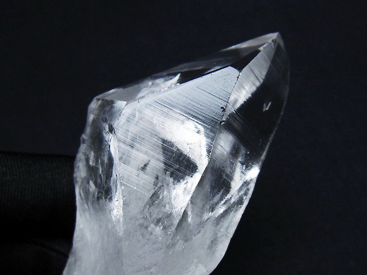 レムリアンシード水晶 原石 ミナスジェライス州コリント産 ※証明書付き[T641-1847] 3枚目