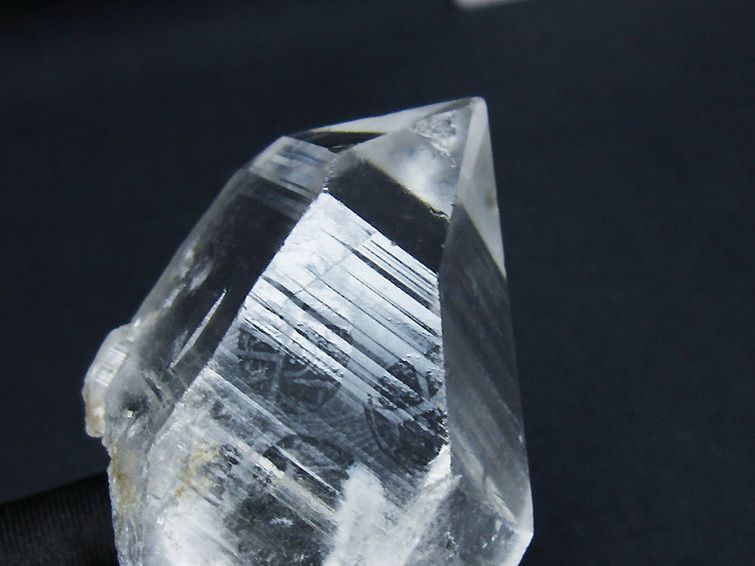 レムリアンシード水晶 原石 ミナスジェライス州コリント産 ※証明書付き[T641-1895] 2枚目