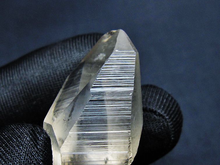 レムリアンシード 水晶 原石 ミナスジェライス州コリント産 ※証明書付き[T641-2035] 2枚目