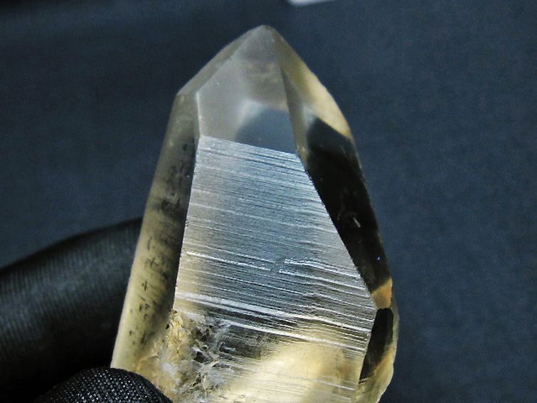 レムリアンシード 水晶 原石 ミナスジェライス州コリント産 ※証明書付き[T641-2047] 3枚目