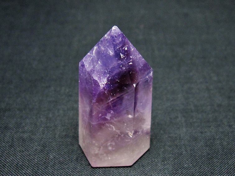 アメジスト 六角柱 [t642-6493] 1枚目