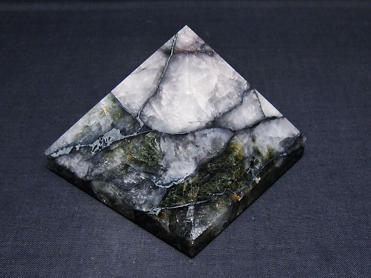 ガーデン （庭園） 水晶ピラミッド[T648-3708] 2枚目