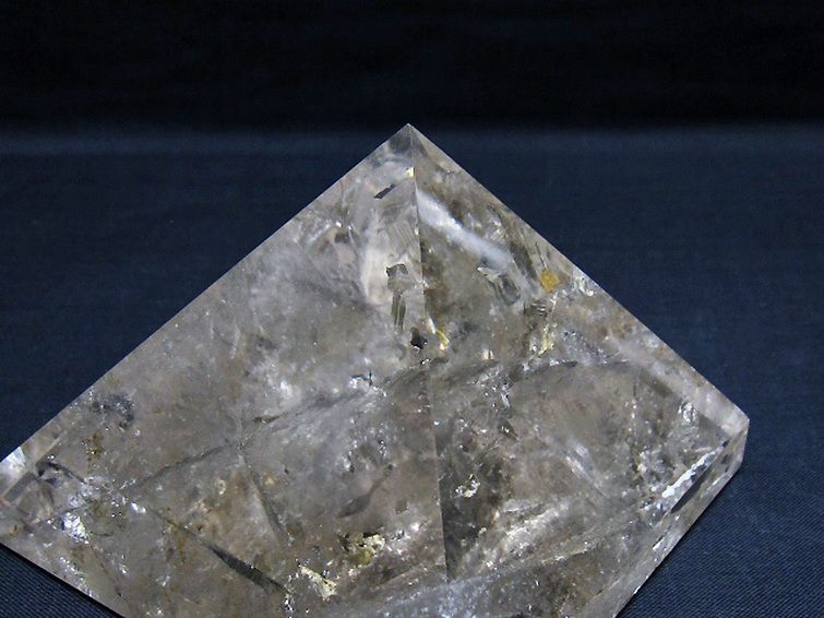 虹入り ヒマラヤ水晶ピラミッド[T648-3805] 3枚目