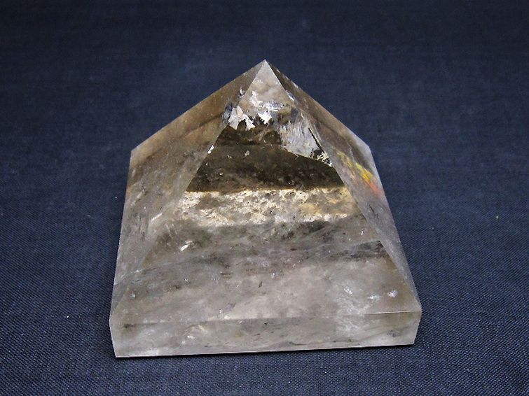 ヒマラヤ水晶ピラミッド [t648-3822] 1枚目