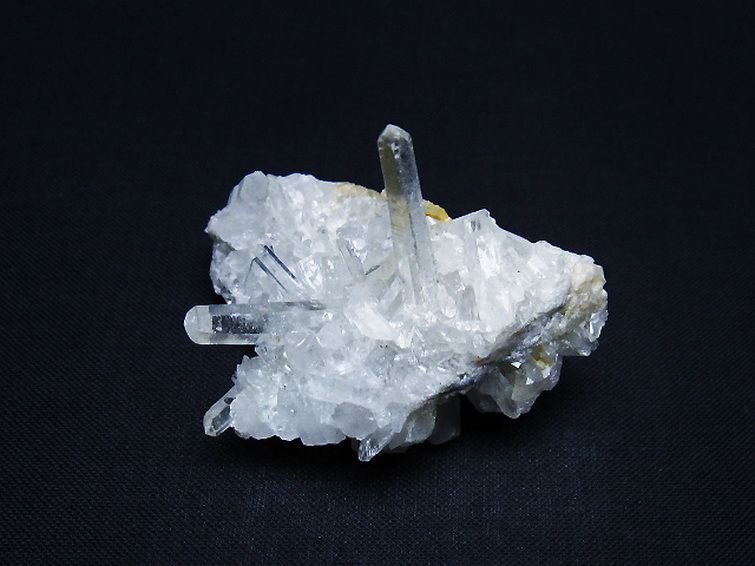 水晶クラスター（５．７キロ） 水晶クラスター（5．7キロ） 【公式通販】