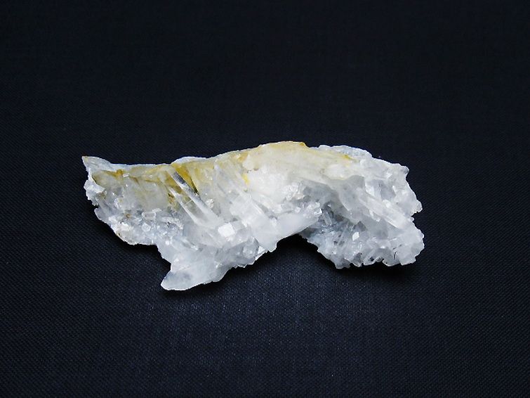ヒマラヤ水晶クラスター [t661-9257] 1枚目