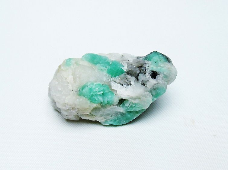 エメラルド 原石 [t672-1343] 1枚目