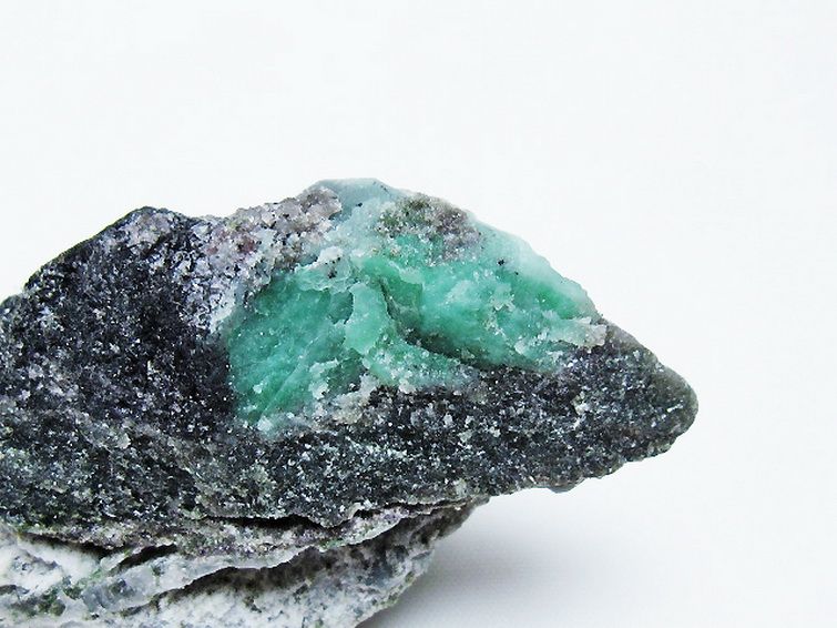 エメラルド 原石 [t672-1362] 2枚目