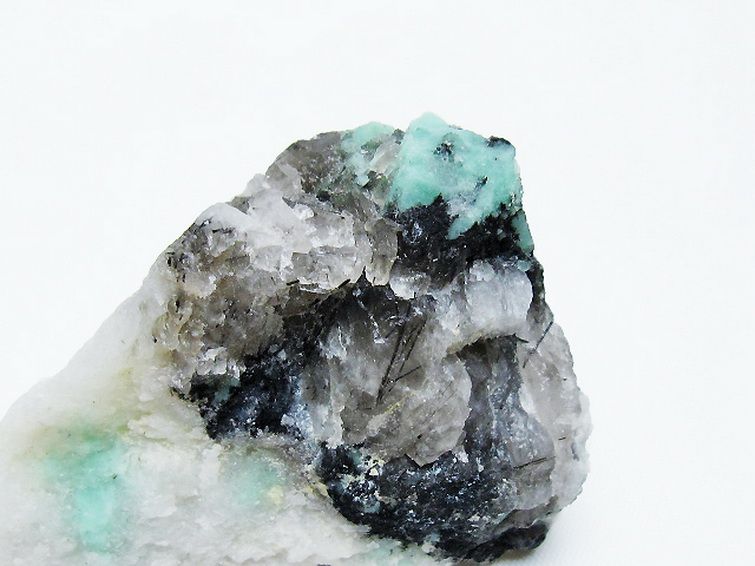 エメラルド 原石 [t672-1371] 2枚目