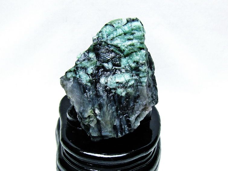 エメラルド 原石 [t672-1561] 1枚目