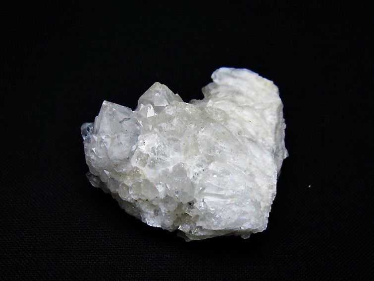 カテドラルライブラリー 水晶クラスター [t689-2508] 1枚目