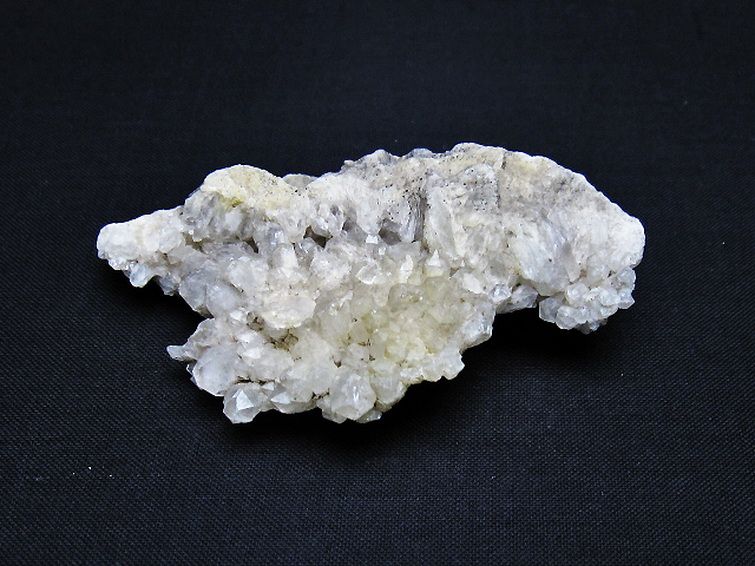 カテドラルライブラリー 水晶クラスター [t689-2560] 1枚目