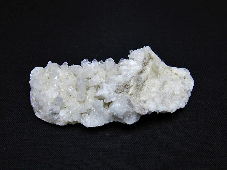 カテドラルライブラリー 水晶クラスター [t689-2649] 1枚目