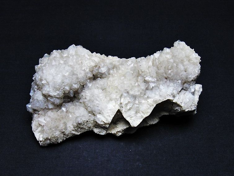 カテドラルライブラリー 水晶クラスター [t689-2698] 1枚目