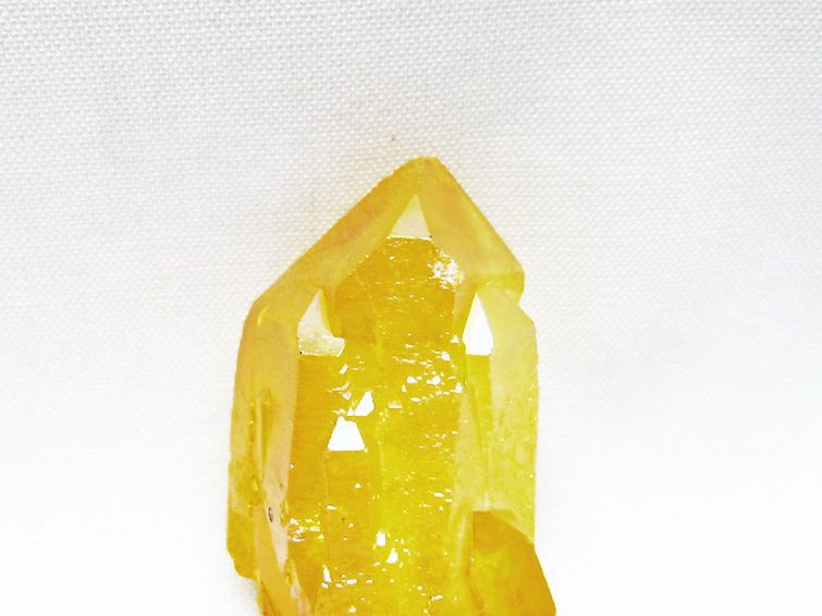 オーラ水晶 オーラクリスタル カテドラルライブラリー  原石 (イエロー)[T693-5212] 2枚目