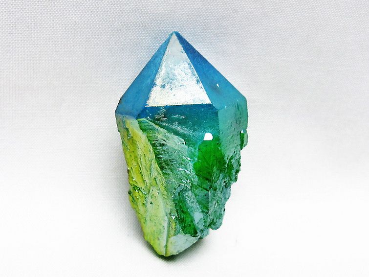 オーラ水晶 オーラクリスタル カテドラルライブラリー  原石 (グリーン)[T693-5277] 1枚目