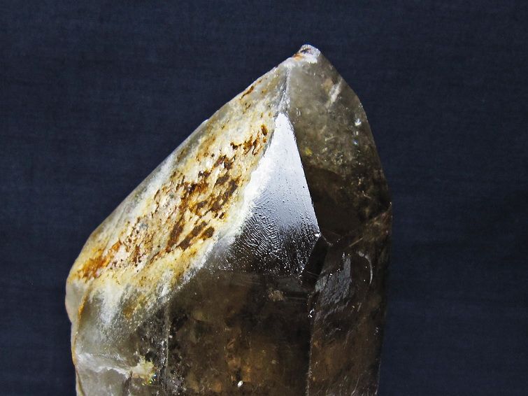 1.8Kg ライトニング水晶 原石[T695-7952] 3枚目