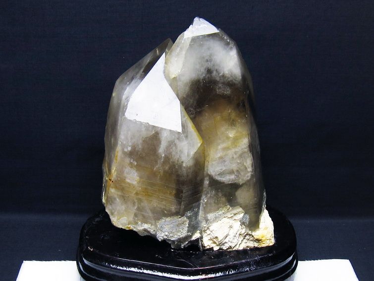 4.2Kg ライトニング水晶 原石[T695-7977] 1枚目