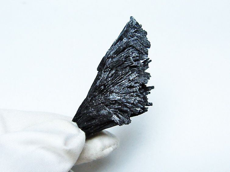 ブラック カイヤナイト 原石[T697-3854] 1枚目