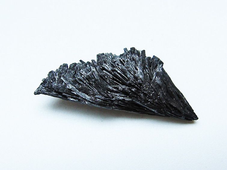 ブラック カイヤナイト 原石[T697-3854] 2枚目