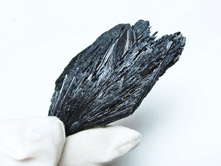 ブラック カイヤナイト 原石[T697-3875] 1枚目