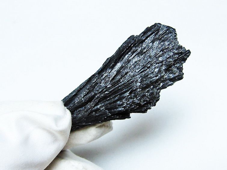ブラック カイヤナイト 原石[T697-3893] 1枚目