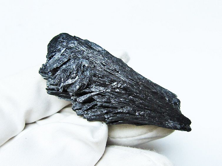ブラック カイヤナイト 原石[T697-3893] 3枚目