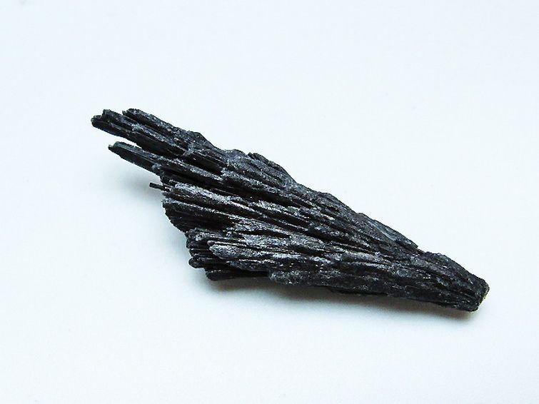 ブラック カイヤナイト 原石[T697-3924] 2枚目